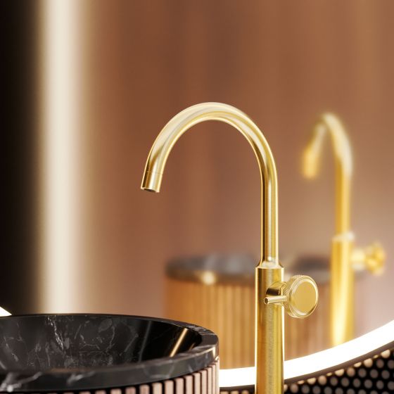 Valencia, floor-standing mixer in matt gold with round metal handles, the mixer handles with a smooth surface in combination with a detailed fluting in industrial design