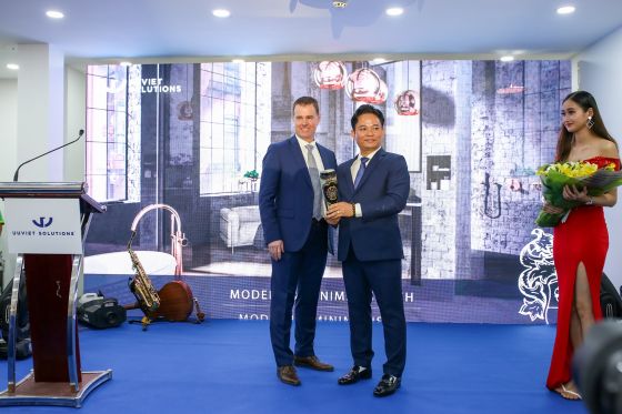 Jörger Opening of the exhibition UUVIET Solutions in Vietnam with our managing director Oliver Jörger and the managing director of the company UUVIET Solutions Elvis Nguyen