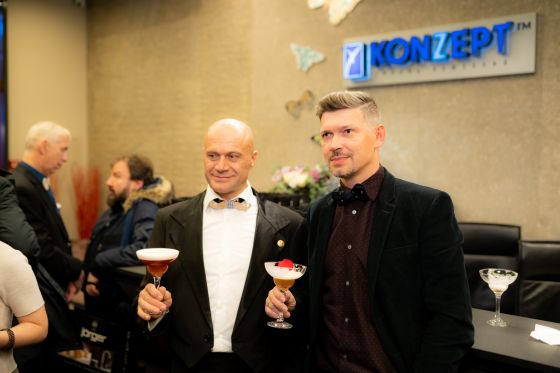 Sergey Gribkov (Guinnessbuch-Weltrekordhalter ) und Alexander Krivitski (Architekt) 